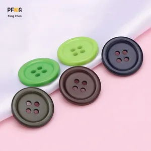 Bán buôn đầy màu sắc hình chữ nhật bốn lỗ mỏng cạnh nhựa flatback nút hạt thân thiện với môi trench coat phù hợp với Quần bảo hộ lao động - Product Image 2