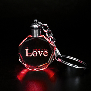 Porte-clés LED cristal k9 en verre cristal personnalisé, logo d'amour personnalisé au laser 3d, vente en gros, pour cadeaux, <span class=keywords><strong>2020</strong></span> pièces - Product Image 5