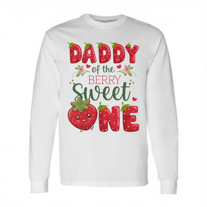Camiseta de manga larga Daddy Of The Berry Sweet One para el primer cumpleaños, color fresa - Product Image 2