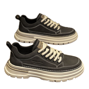 Bottes courtes tendance pour hommes, respirantes avec doublure en maille, chaussures de travail sportives à semelle épaisse pour l'été, polyvalentes, nouvelle mode - Product Image 1