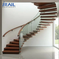 Direkt vom Hersteller: Maßgefertigte Edelstahl-Treppe, Hochwertige und Langlebige Treppenlösung mit Individuellem Geländer für Innen- und Außenbereich
