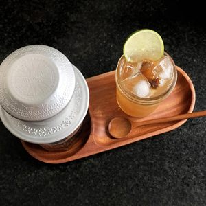 Plateau à café et à thé en bois durable peint à la main Design minimaliste avec sushi et assiette décorative pour la maison - Product Image 4