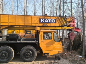Grúa Usada Kato NK-500E de Segunda Mano, 50 Toneladas, Máquina de Construcción de Alta Calidad en el Almacén de Shanghái - Product Image 1
