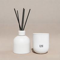 Ensemble cadeau de luxe personnalisé avec logo privé, comprenant un pot à bougie cylindrique en céramique marron vide et une bouteille diffuseur, pour la décoration intérieure.