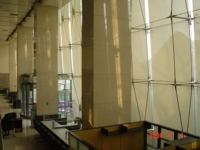 Persiana Enrollable Eléctrica SOMFY al por Mayor, Cortina Solar con Guía de Cable para Fachadas de Edificios Comerciales