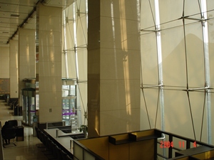 Store Enrouleur Électrique <span class=keywords><strong>SOMFY</strong></span> en Gros, Pare-Soleil Mural à Rideau Guidé par Câble pour Bâtiment Commercial - Product Image 2