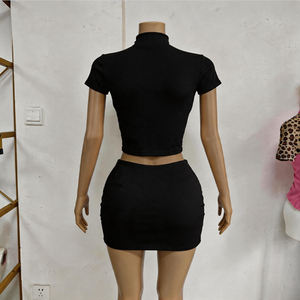 Ensemble deux pièces pour femme en coton et élasthanne, respirant et doux, avec <span class=keywords><strong>t</strong></span>-<span class=keywords><strong>shirt</strong></span> à manches courtes et mini-jupe-short, idéal pour les loisirs quotidiens, personnalisable avec logo - Product Image 3
