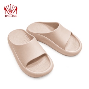 Sandalias de plataforma EVA directas de fábrica con suela acolchada ligera y gruesa, colores personalizados, antideslizantes para interiores y exteriores. - Product Image 5