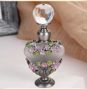 Envase de Perfume de Vidrio Reutilizable de 5 ml con Tapa de Corona y Estampado en Caliente para Regalo de Mujer - Product Image 2