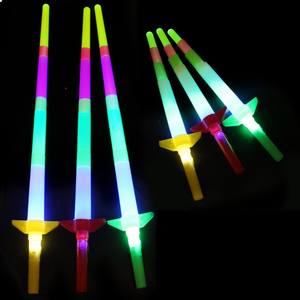 Vente flash : <span class=keywords><strong>Sabre</strong></span> laser <span class=keywords><strong>lumineux</strong></span> rétractable à quatre sections, jouet fluorescent <span class=keywords><strong>lumineux</strong></span>, jouet qui brille dans le noir - Product Image 2