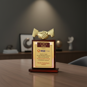 Trofeo Corporativo Premium de Acrílico con Base de Madera para Reconocimiento Empresarial - Product Image 1