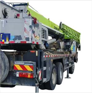 Grúa Móvil Hidráulica Usada Zoomlion ZTC250 de 25 Toneladas, Modelo 2021, con Motor, Bomba de Engranajes y Maquinaria de Rodamientos para Reportes - Product Image 1