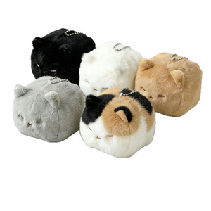 Llavero de peluche corto de 10 cm con diseño de gato, personalizado, suave, adorable, con cara de gatito y forma de tofu, creativo y de dibujos animados - Product Image 1
