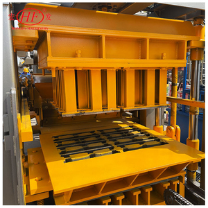 Machines de fabrication de pavés entièrement automatiques Hf QT6-15F, installation facile pour les usines de briques moyennes de 2000 à 8000 mètres carrés - Product Image 2