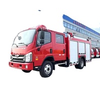Camion-citerne à eau léger 4x2 personnalisé pour la lutte contre les incendies, petit véhicule d'urgence avec compartiments à volets roulants latéraux