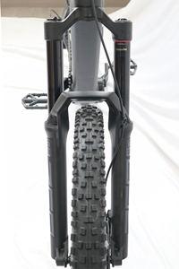 Bicicleta de Montaña Eléctrica de Suspensión Completa de Fibra de Carbono con Motor Bafang M560 de Accionamiento Medio, 29er - Product Image 3