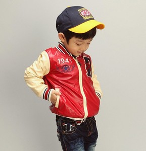 Venta al por Mayor en Línea de Ropa Infantil, Abrigos Casuales de Manga Larga con Letras Estampadas para Niños, de Fábrica China - Product Image 1