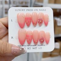 Ongles en amande européens et américains 3D sculptés en trois dimensions, style « Hot Girl », faits à la main, à porter