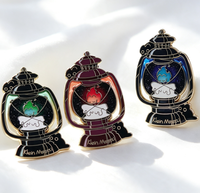 Pin Lapel Anime Kustom Berkualitas Tinggi, Enamel Keras, Gradasi dengan Glitter Epoxy dan Kaca Patri, Pin yang Dapat Dikustomisasi
