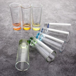 Verres à liqueur en verre coloré de 3 oz, verres à tequila double dose, verres à spiritueux avec revêtement de base, verres à shot colorés, vente chaude - Product Image 2