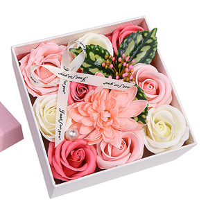 Anpassbare Muttertagspapier-Geschenk box Handgemachte Seife Blumen material Rose Mom Geschenk Quadrat Geburtstag Blumen kasten - Product Image 1