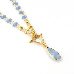 Collier classique en calcédoine dorée avec chaîne à maillons et pendentif rond pour les cadeaux de mariage, d'anniversaire ou de la Saint-Valentin - Product Image 1