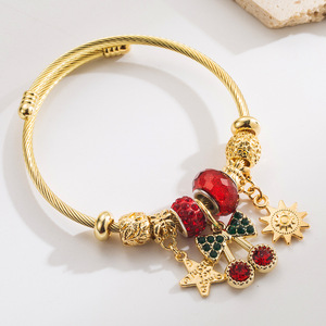 <span class=keywords><strong>Bracelet</strong></span> <span class=keywords><strong>de</strong></span> <span class=keywords><strong>charme</strong></span> tendance plaqué or 18 carats en acier inoxydable étanche <span class=keywords><strong>Bracelet</strong></span> à breloques cerise pour femmes - Product Image 5