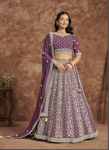 Élégant ensemble de Lehenga moderne en soie de Surat, tenue ethnique de mariée pour femme, ensemble traditionnel de créateur pour mariage et fête, tenue festive indienne - Product Image 4