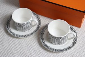 Service à thé en porcelaine fine européenne de haute qualité et à prix compétitif, 2 tasses et soucoupes - Product Image 5