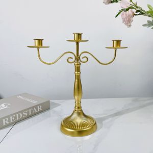 Ensemble de candélabres dorés à 5 bras et support unique pour décorations de table de mariage, ornement en fer pour bougies - Product Image 3