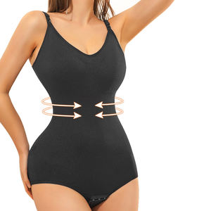 Vente en gros - Nouveauté : Combinaison de sport et de yoga pour femme, confortable, dos nu, amincissante et sculptante - Product Image 4