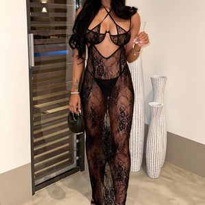 Robe longue en dentelle à bretelles croisées, style lingerie, avec découpes et transparence, noire, tailles S-L - Product Image 2