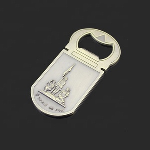 Ouvre-bouteille de bière aimant de réfrigérateur en métal imprimé personnalisé promotionnel - Product Image 4