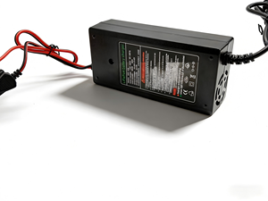 <span class=keywords><strong>Chargeur</strong></span> intelligent 12V 10A LiFePO4 14.6V <span class=keywords><strong>pour</strong></span> <span class=keywords><strong>vélo</strong></span> <span class=keywords><strong>électrique</strong></span>, trottinette et voiturette de golf – Vente en gros usine - Product Image 2
