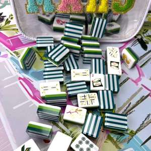 Jeu de Mahjong américain de luxe personnalisé de 160 pièces en acrylique, fabriqué en Chine, élégant cadeau pour le jeu et le divertissement - Product Image 4