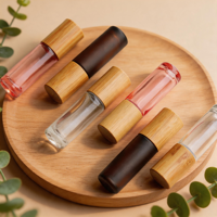 Botol Roller Kaca 10Ml Bentuk Khusus untuk Minyak Atsiri atau Parfum dengan Tutup Bambu untuk Spa, Kamar Tidur, Pesta
