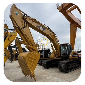 รถขุดไฮดรอลิกแบบตีนตะขาบ 330CL มือสอง ราคาถูก น้ำหนัก 30 ตัน พร้อมลูกปืนและปั๊ม รุ่นปี 2015 ความจุบุ้งกี๋ 1.8 เมตร - Product Image 1