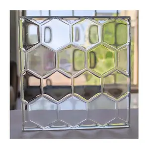 用于墙壁隔断/淋浴门/室内窗户的蜂窝形状钢化热熔玻璃定制扁平/弯曲彩色熔融玻璃