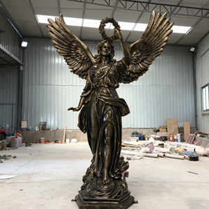 รูปปั้นทองสัมฤทธิ์แองเจิลสำหรับตกแต่งกลางแจ้งรูปปั้นสำหรับผู้หญิงที่สวมพวงหรีดขนาดเท่าเสื้อ - Product Image 1