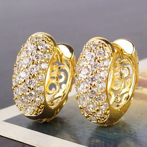Orecchini a Cerchio con Motivo a Vite Intrecciata per Donne, Eleganti Gioielli Floreali alla Moda - Product Image 1