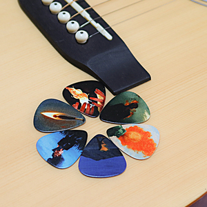 ชุดปิ๊กกีตาร์คุณภาพดี 6 ชิ้น/ชุด ดีไซน์ส่วนตัว ทำจากเซลลูลอยด์ หลายสี พร้อมลายเปลวไฟ - Product Image 4