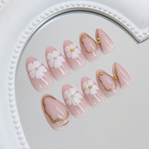 Uñas Postizas de Lujo al por Mayor, 24 Piezas, Brillantes, con Purpurina, Acrílicas 3D, con Diseño de Flores, Color Nude, Forma Almendrada - Product Image 3