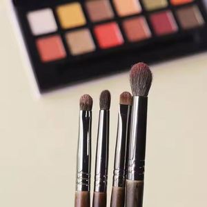 Brocha Grande para Sombras de Ojos, Brochas de Maquillaje Profesionales, Brocha para Difuminar Sombras, Pelo Natural de Cabra, Brocha Cónica Flexible para Sombras - Product Image 2