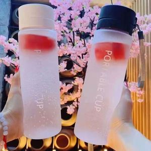 Bouteille d'eau portable de 800 ml grande capacité pour sports de plein air avec sangle, écologique, pour enfants, avec infuseur à thé – Vente en gros - Product Image 4