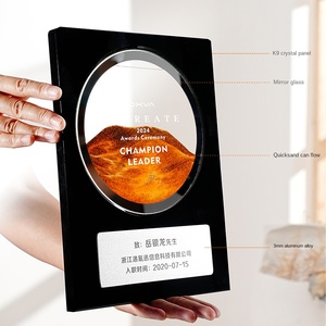 Médaille de récompense en cristal personnalisée - Design créatif de sable mouvant |   Trophée de concessionnaire de plaques d'immatriculation imprimées en UV - Product Image 3