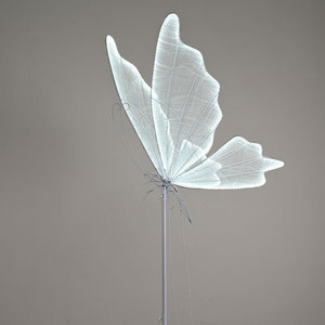 Luminaire suspendu LED à hauteur réglable, décoration romantique de mariage en forme de papillon avec alimentation électrique AC - Product Image 1