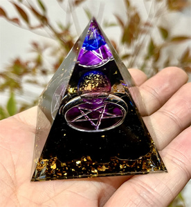 Venta al por mayor de cristal energía pirámide curación Reiki meditación 7 Chakra orgonita pirámides <span class=keywords><strong>Base</strong></span> de metal para la venta - Product Image 2