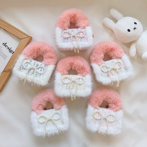 <span class=keywords><strong>Sac</strong></span> bandoulière tendance 2025 pour enfants, <span class=keywords><strong>sac</strong></span> à monnaie en peluche pour filles, mignon avec nœud et chaîne, <span class=keywords><strong>sac</strong></span> à bandoulière à bouton élégant avec motifs de dessins animés - Product Image 1