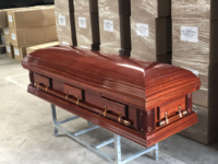 Ataúd de Madera Blanco Estilo Europeo con Interior de Terciopelo, Capacidad de 1000L, Ajustable para una Entierro Elegante