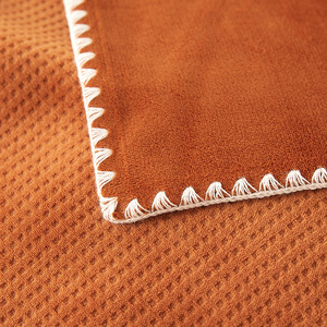 Nouvelle lumière luxe Fuge peluche couverture déjeuner loisirs couette solide lait velours petite couverture couverture - Product Image 4